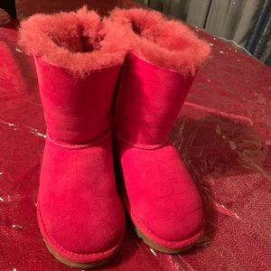 Ugg boots with ribbon